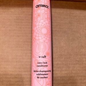 Amika Vault Conditioner